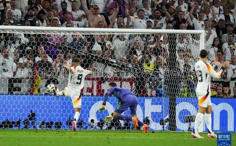 星欧注册平台如流《足球运动员训练车型推荐：哪种汽车适合足球训练？》